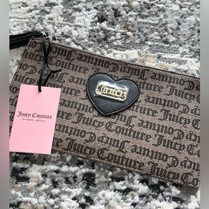 Juicy Couture Logo Print Heart Wristlet – NWT